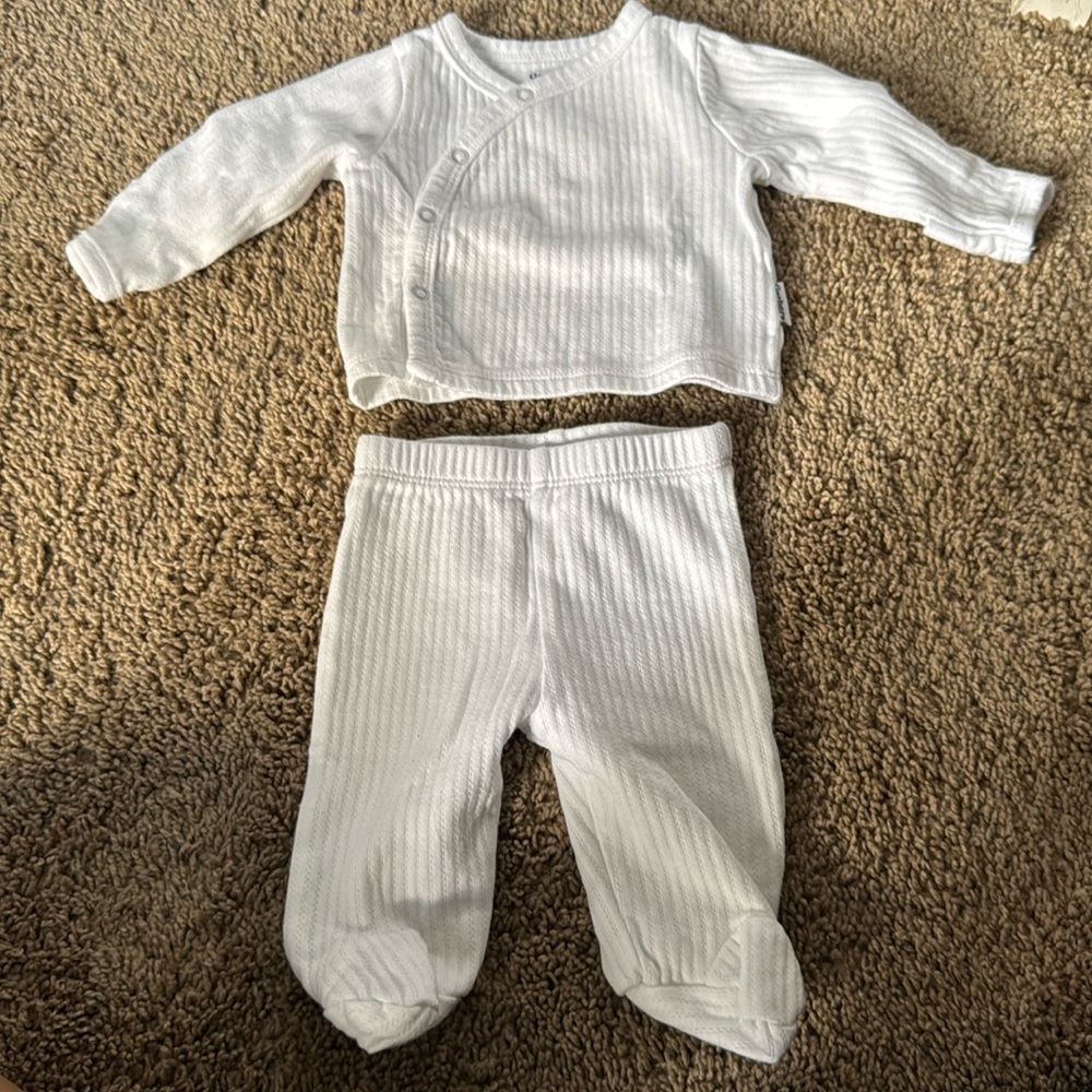 All white never worn didn't fit him
